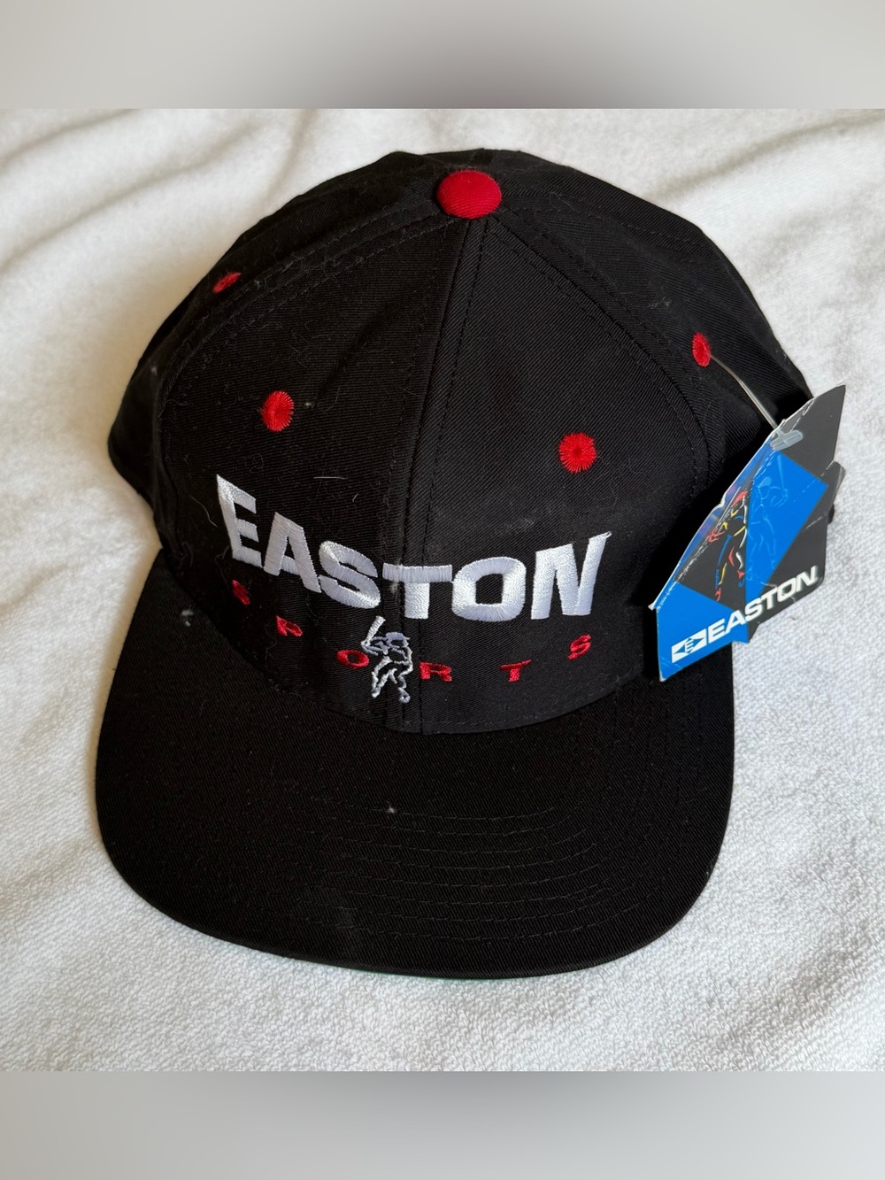 Vintage Easton sports Baseball SnapBack Cap Hat Black and red